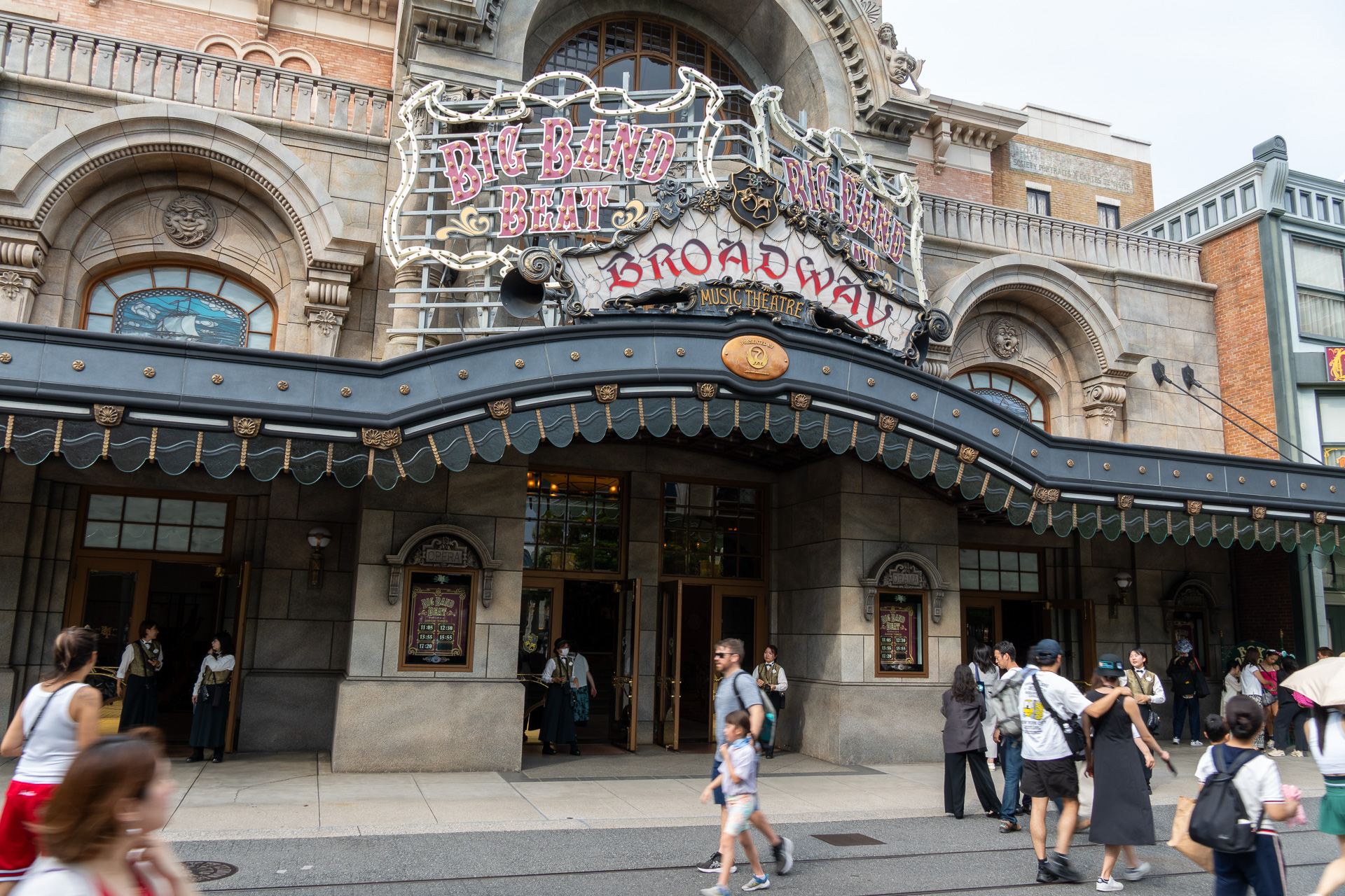 東京ディズニーシー「ブロードウェイ・ミュージックシアター」（2025年7月撮影）