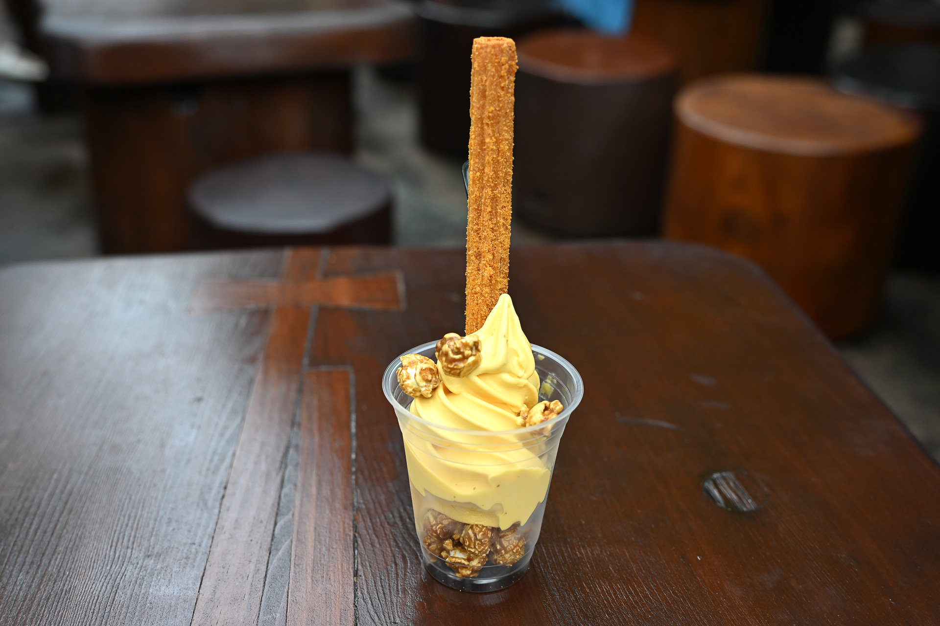 ハロウィーンサンデー パンプキンソフトクリーム＆チュロス（900円）