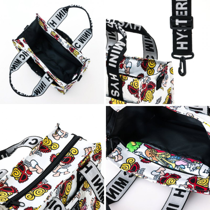 宝島社の公式通販のほか、ローソンやHMV＆BOOKS onlineでも販売するホワイトバージョン「HYSTERIC MINI 3ROOM SHOULDER BAG BOOK WHITE ver.」（書店では取り扱いなし）