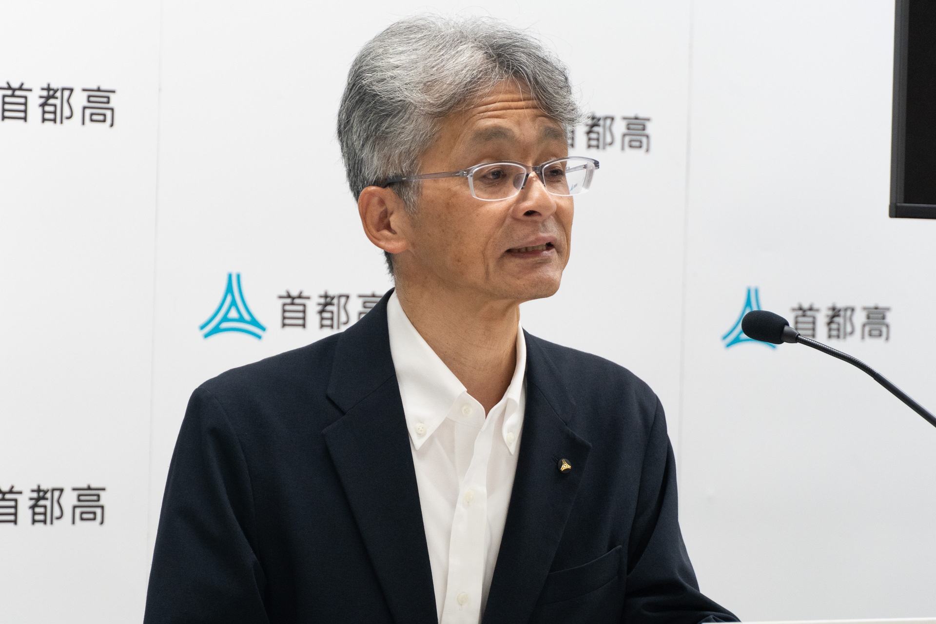 首都高が定例会見で料金改定などに言及した。写真は首都高速道路株式会社 代表取締役社長 青木由行氏