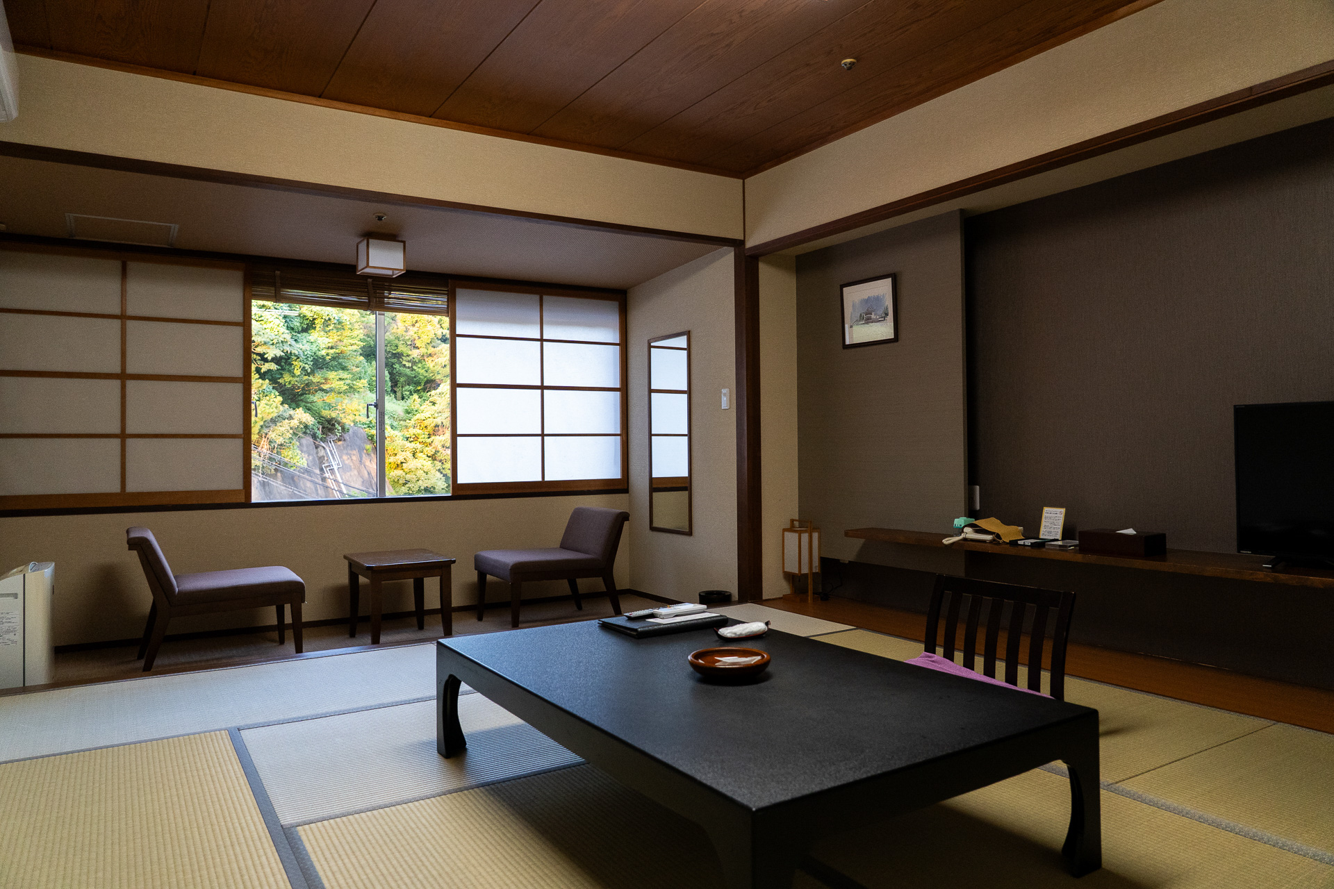 広々とした落ち着きある純和風の客室