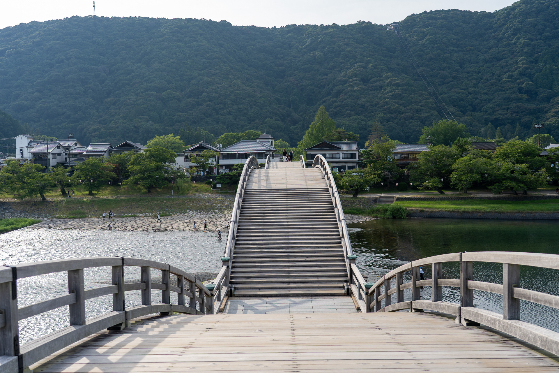 350年以上受け継がれてきた伝統工法や、橋守さんの情熱を知ってから渡ると、目の前の景色がまた違って見えます