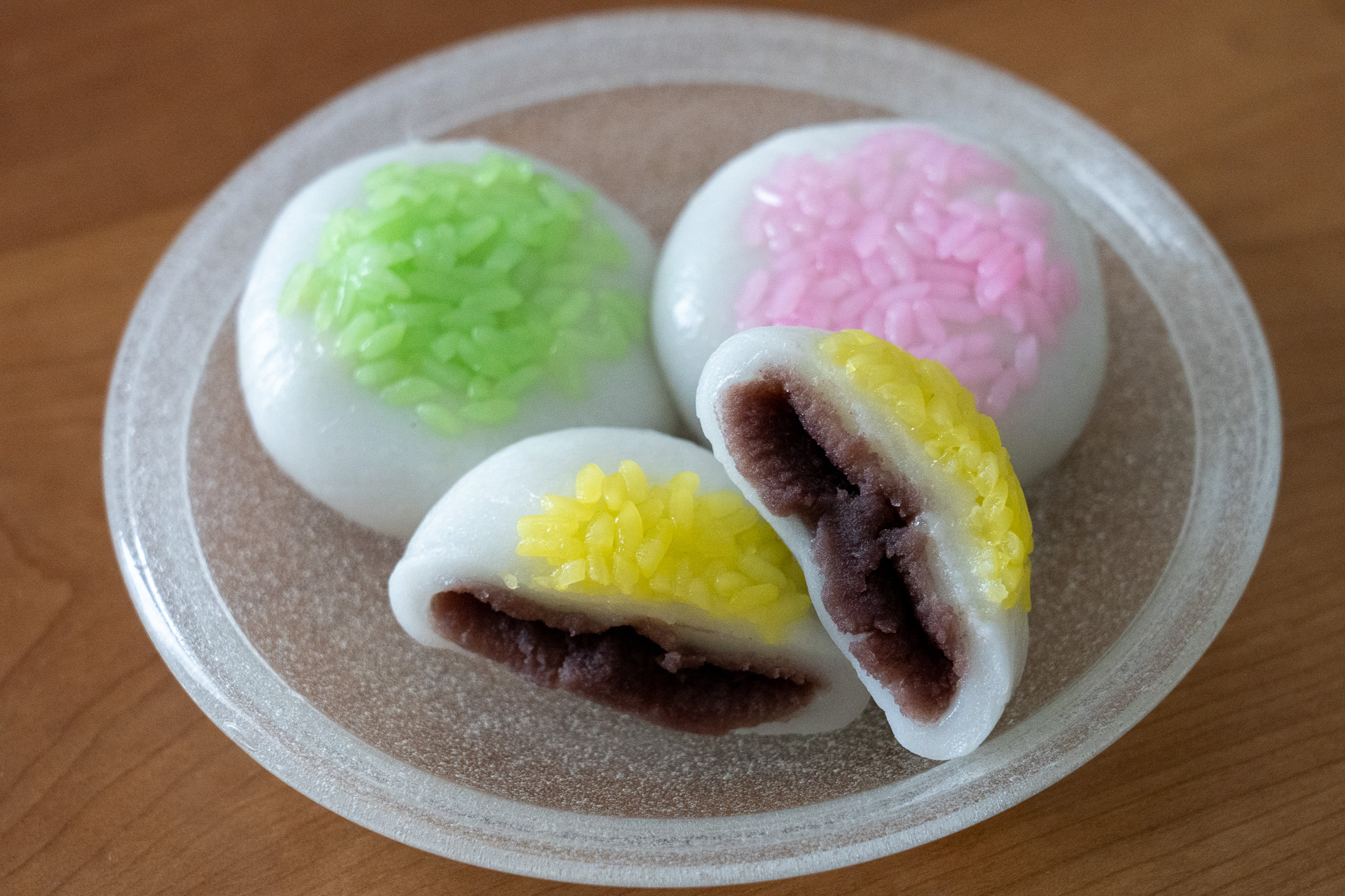 千代さんがこよなく愛し、多くの作品にも登場する「岩国のいがもち」。老舗「桜庵 三木屋」で購入できます