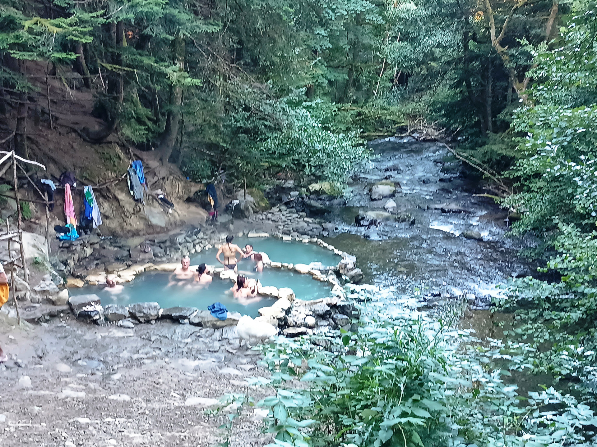 無料の野外温泉