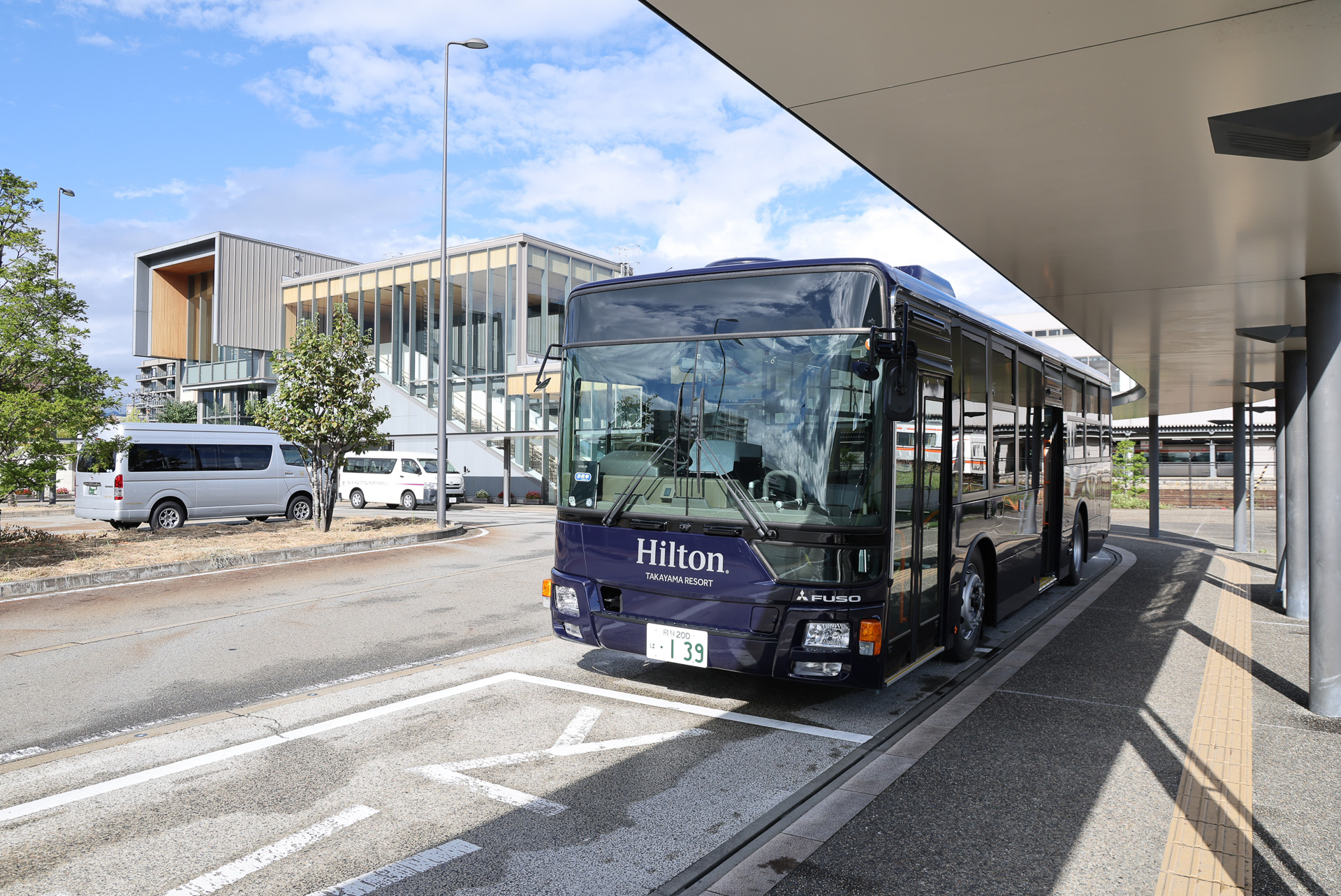 高山駅からホテルまではシャトルバス利用が便利（要予約）