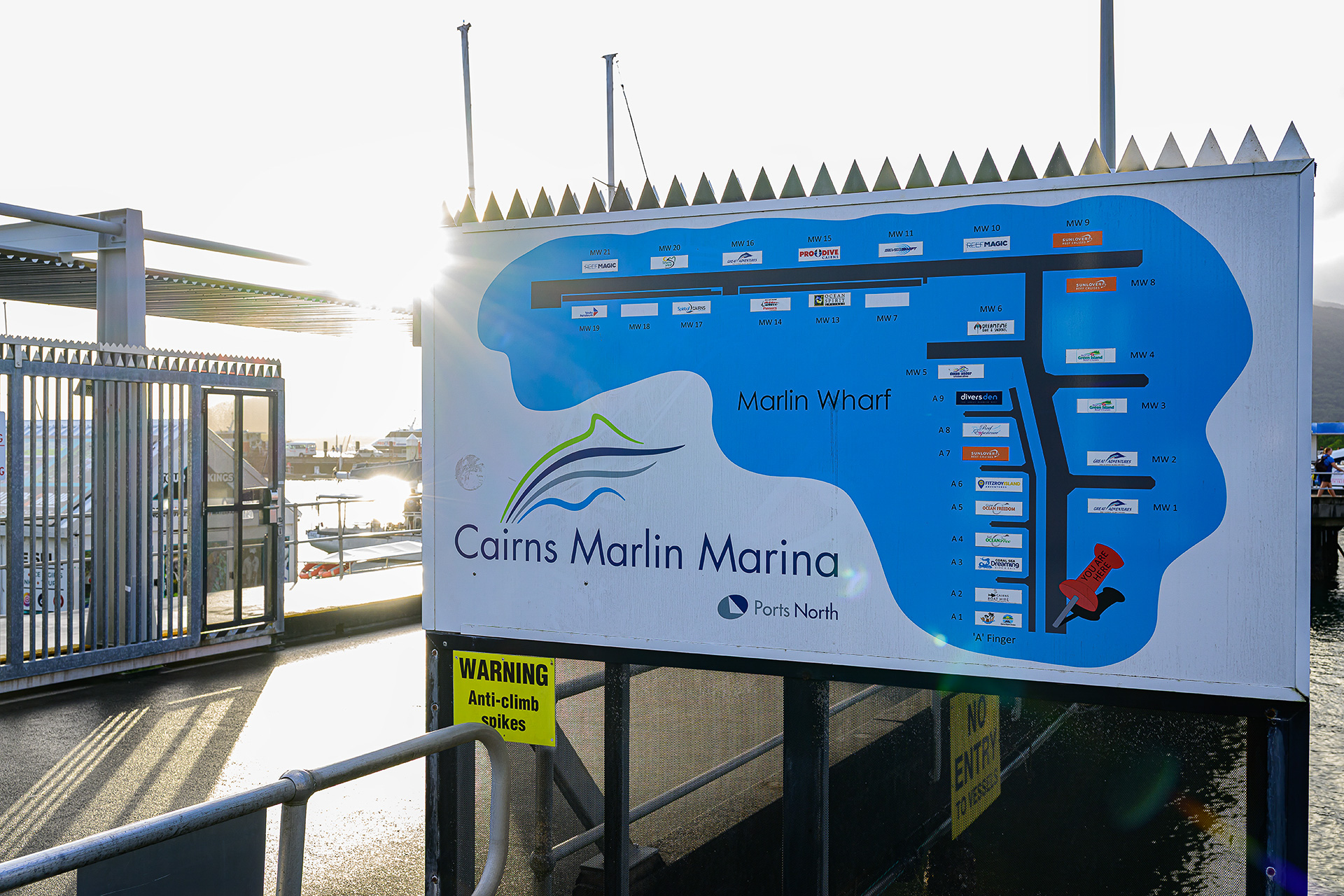 Cairns Marlin Marinaの案内図。船の乗り場を確認しながら、Sunloverの船へ向かう