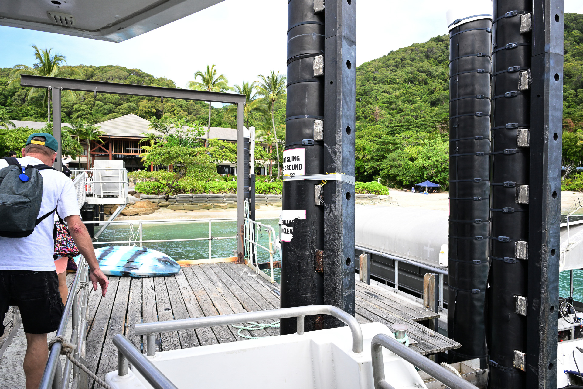 ポンツーンから約45分でFitzroy Islandの桟橋に到着。