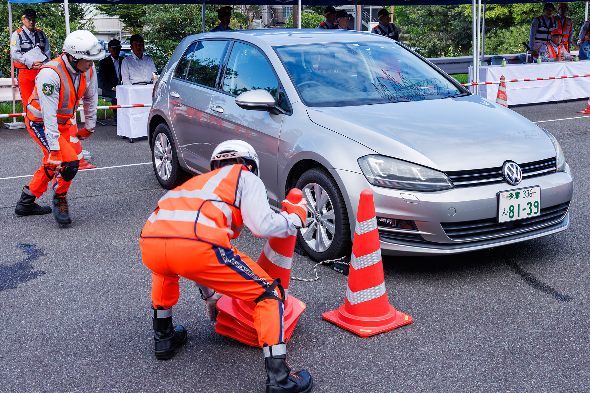 鍵がかかっている車両のチェック