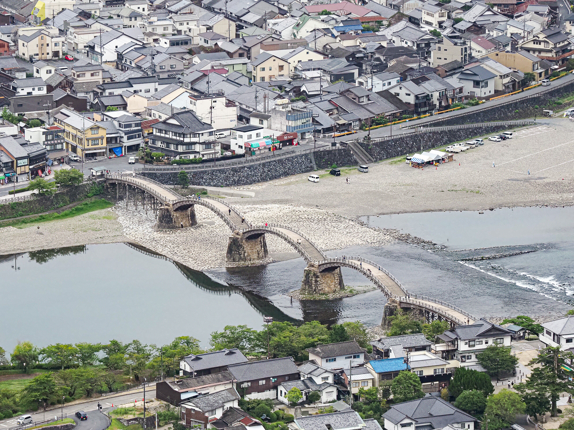 錦帯橋もよく見える