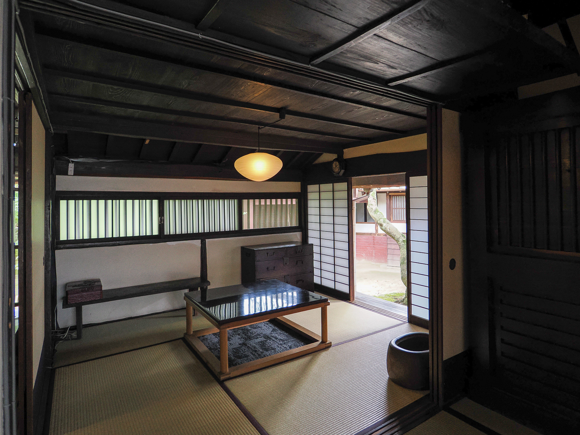 隣に和室が2部屋