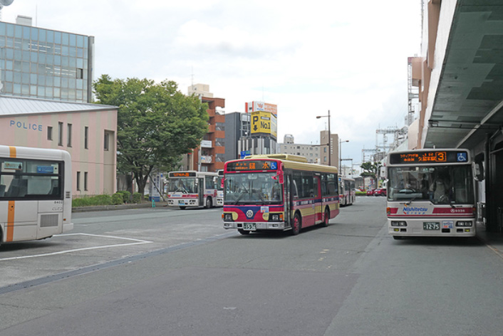 西鉄久留米駅前。江見線も発着する