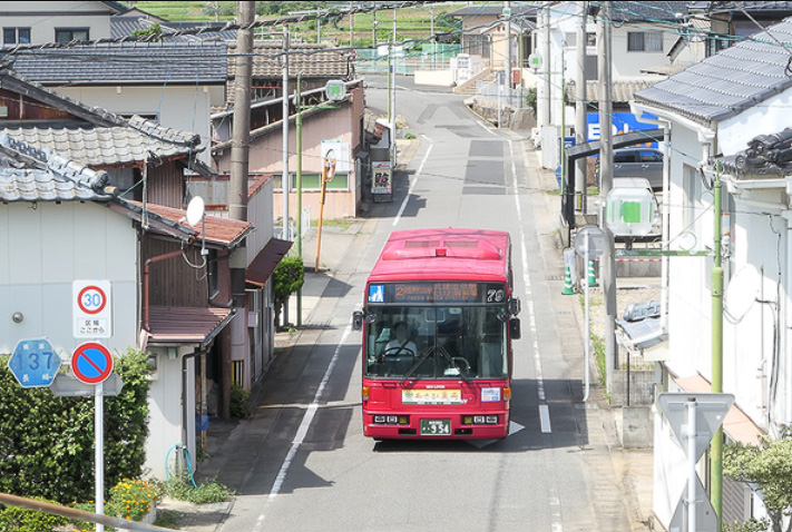 2025年に廃止となったJRバス嬉野線。県境をまたいでいたが、2025年廃止