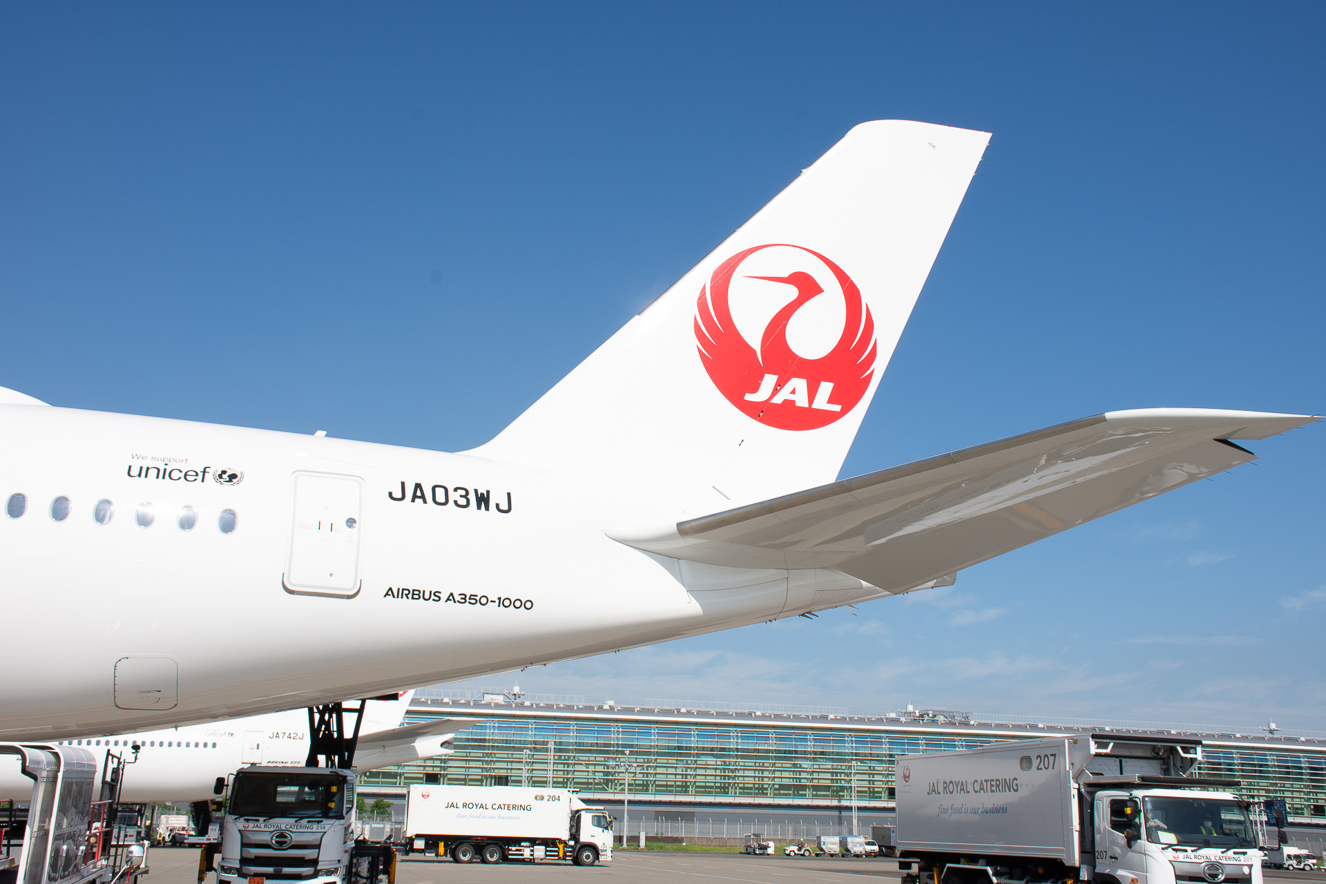 JALが上級会員のFLY ONステイタス基準とサービス内容を一部変更