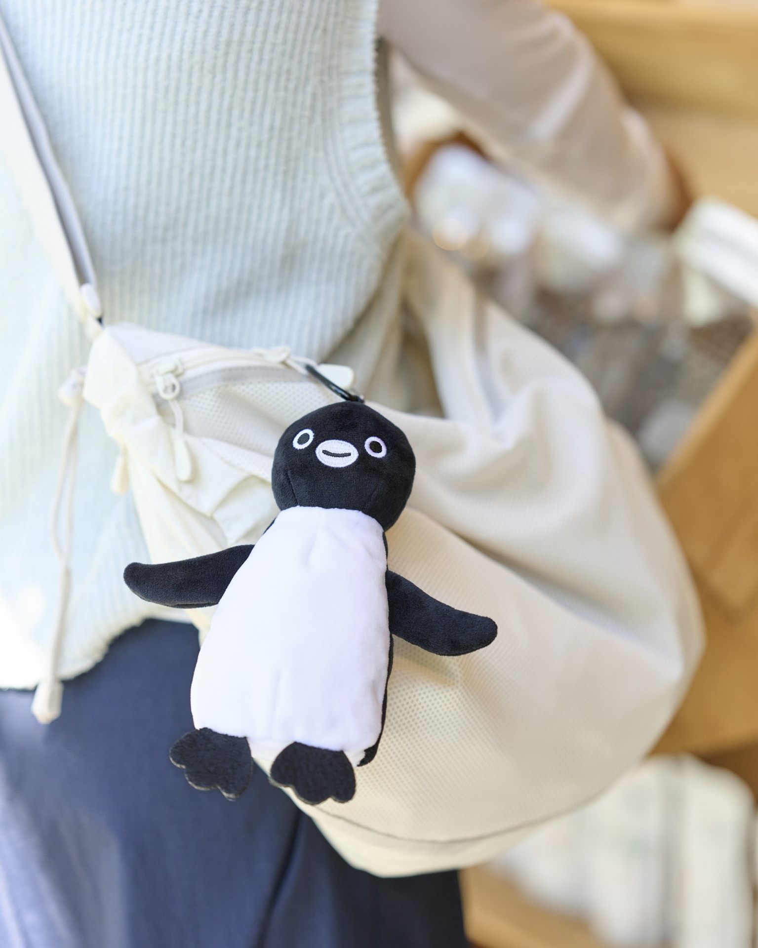 カラビナ付きで一緒にお出かけできる