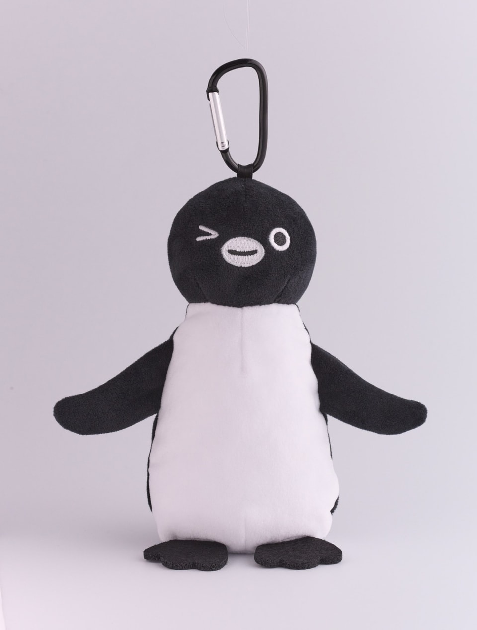 本日発売「Suicaのペンギン」ぬいぐるみポーチ＆エコバッグ。表情＆柄