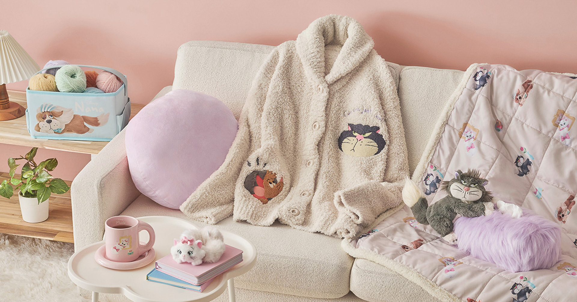 ディズニーストアが新コレクション「DISNEY FLUFFY ANIMAL」を発売する