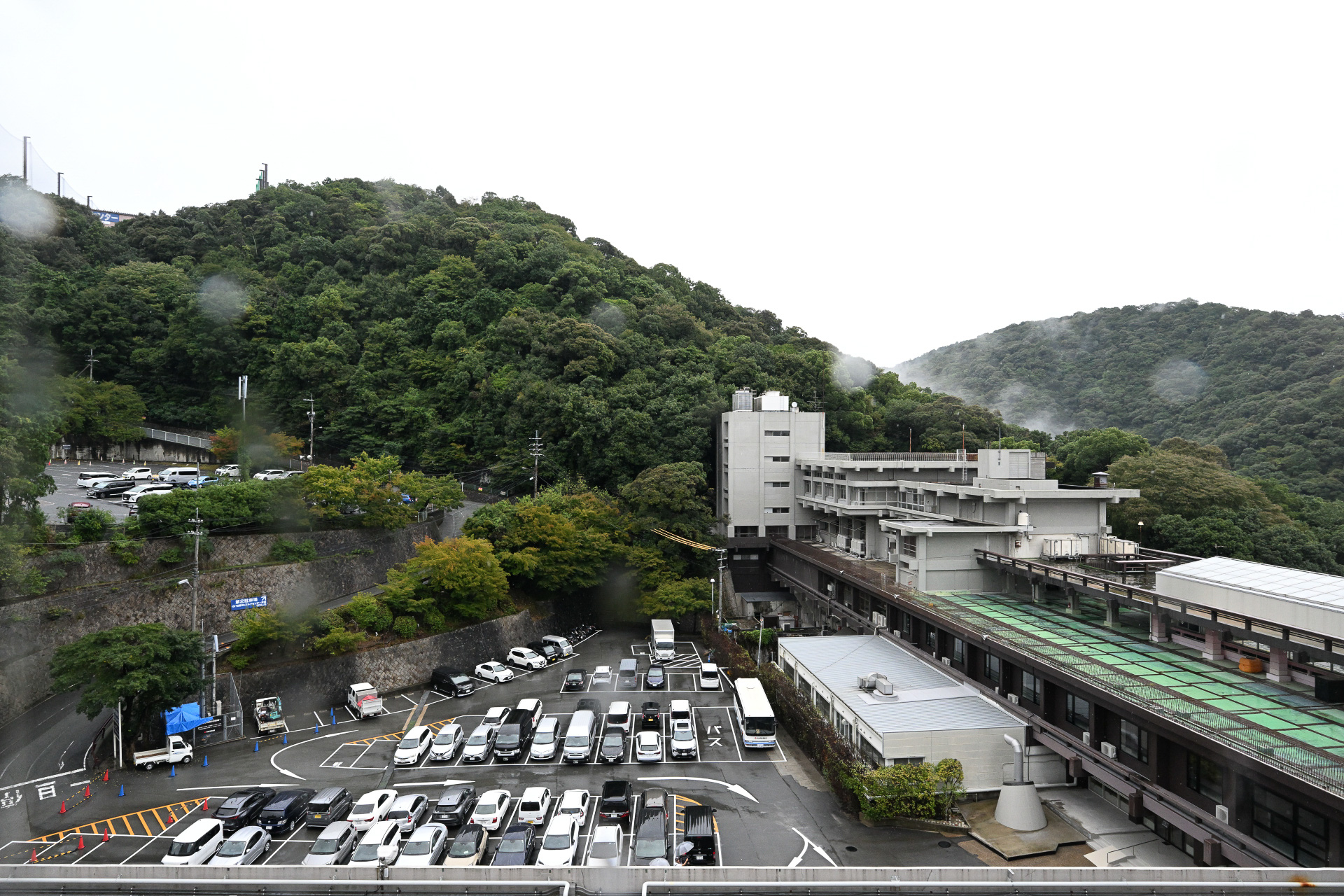 ちなみに山側の客室からの眺望はすこし残念