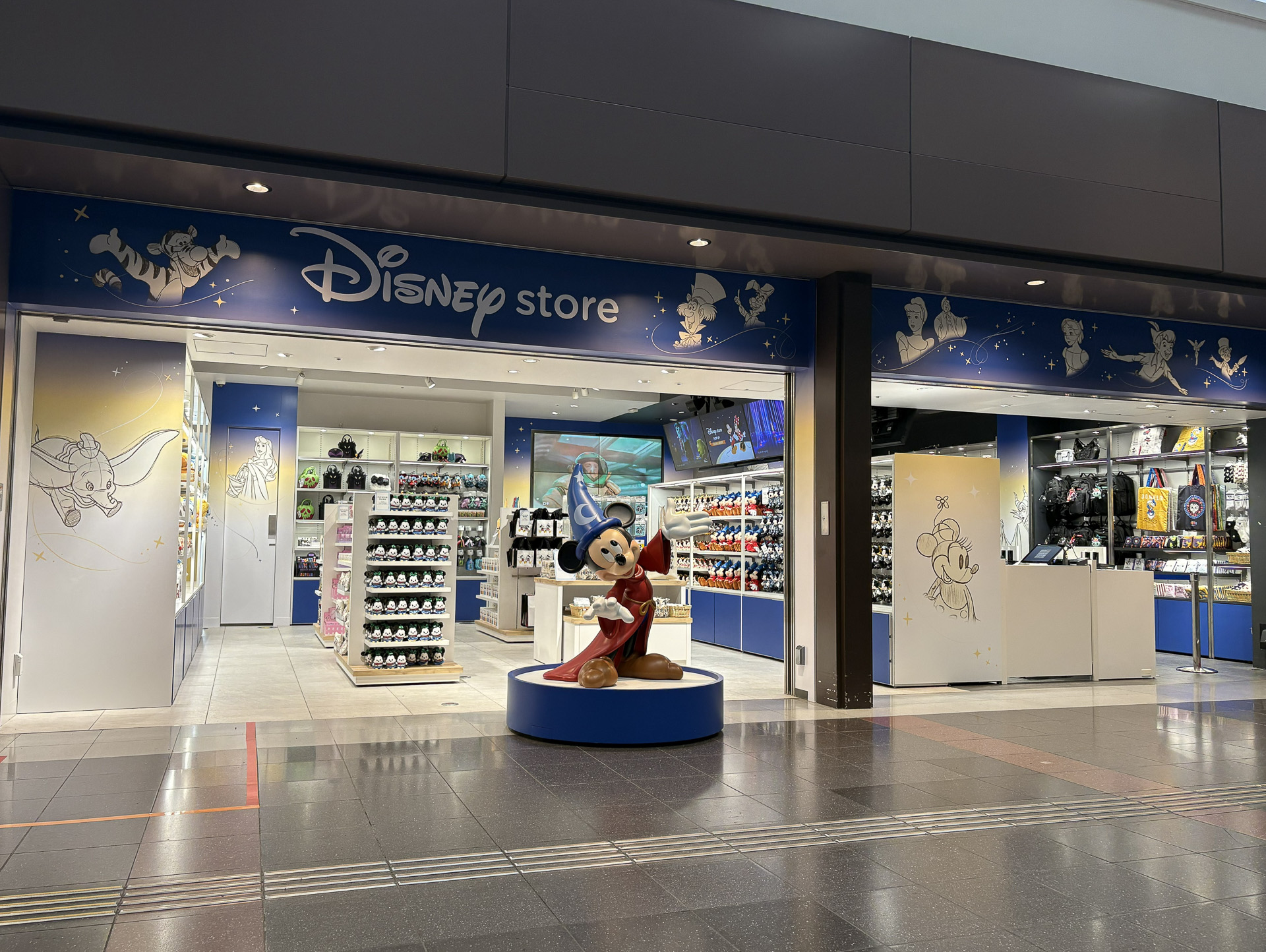 羽田空港 第1ターミナル 2階「Disney store POP UP」外観