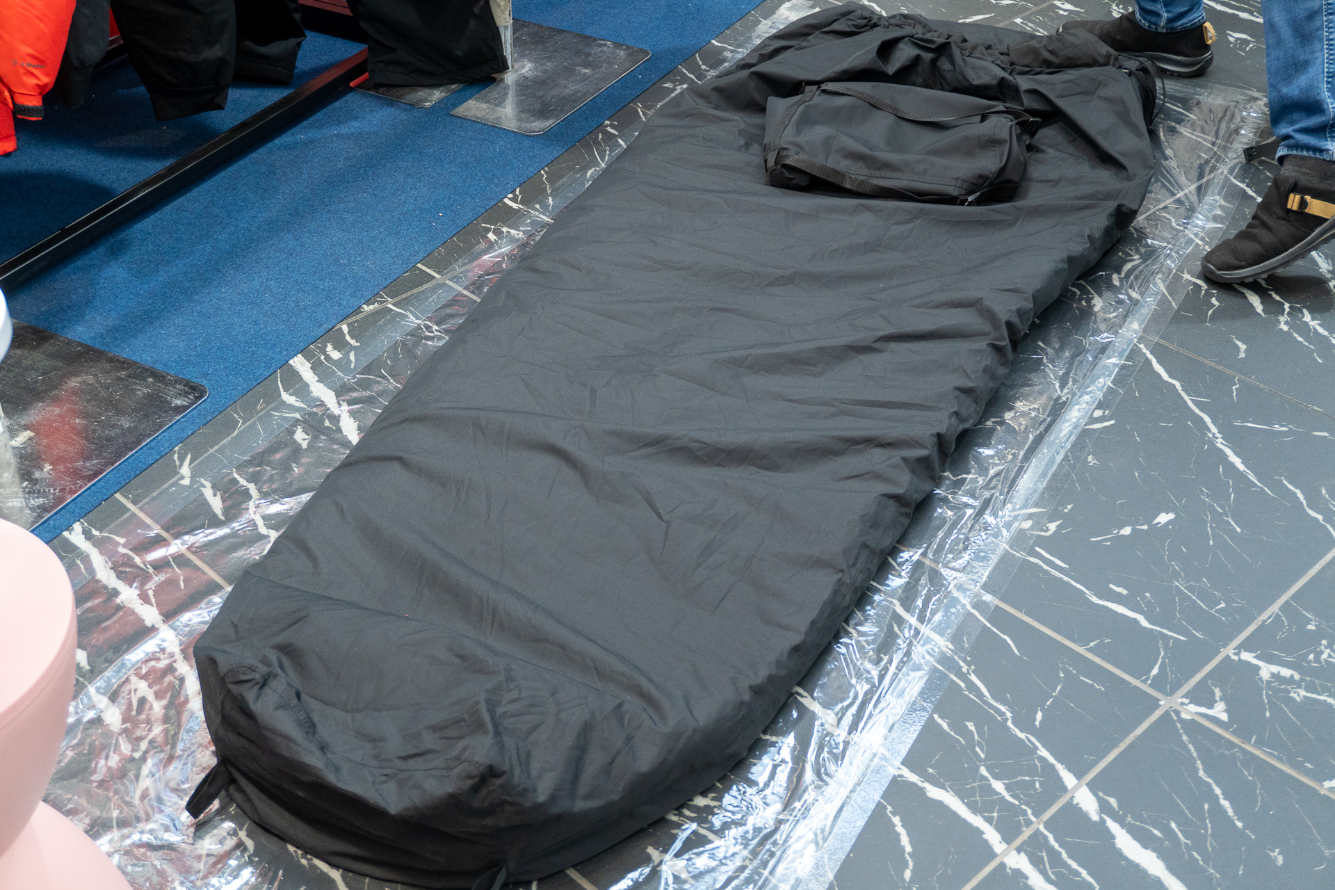 XShelter 断熱Ω プレミアムシュラフ（1万5000円）。オンラインショップ限定