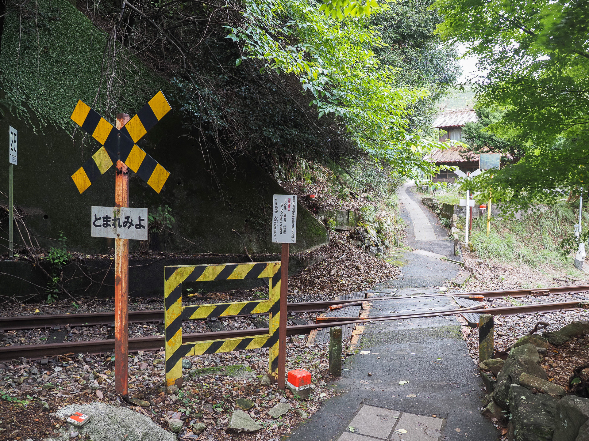 JR美祢線の小さな踏切