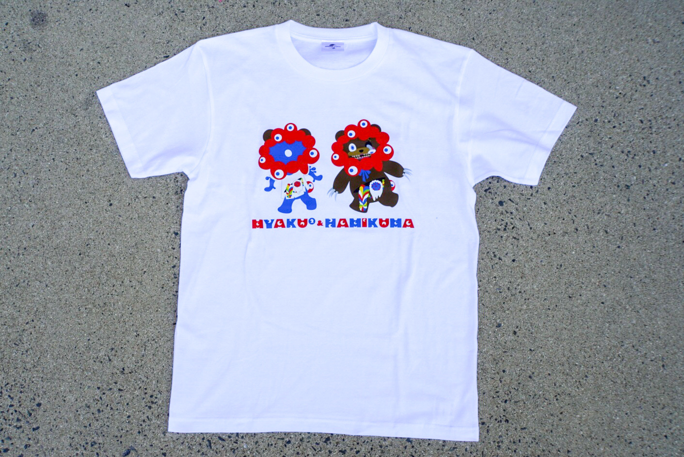 Tシャツ（各5500円）