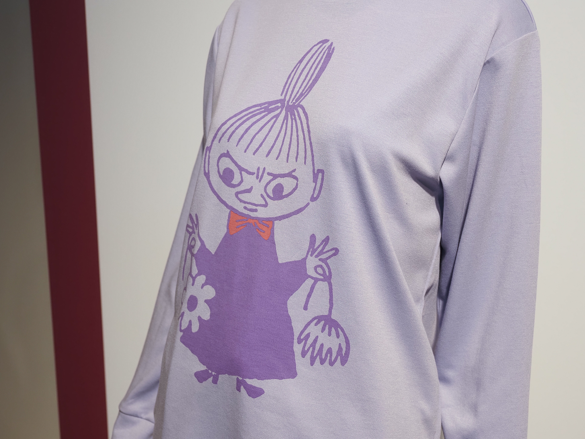 「ムーミン」の新デザイン。「MOOMIN リトルミイ」上下セット（長袖＋ロングパンツ、1万7600円）