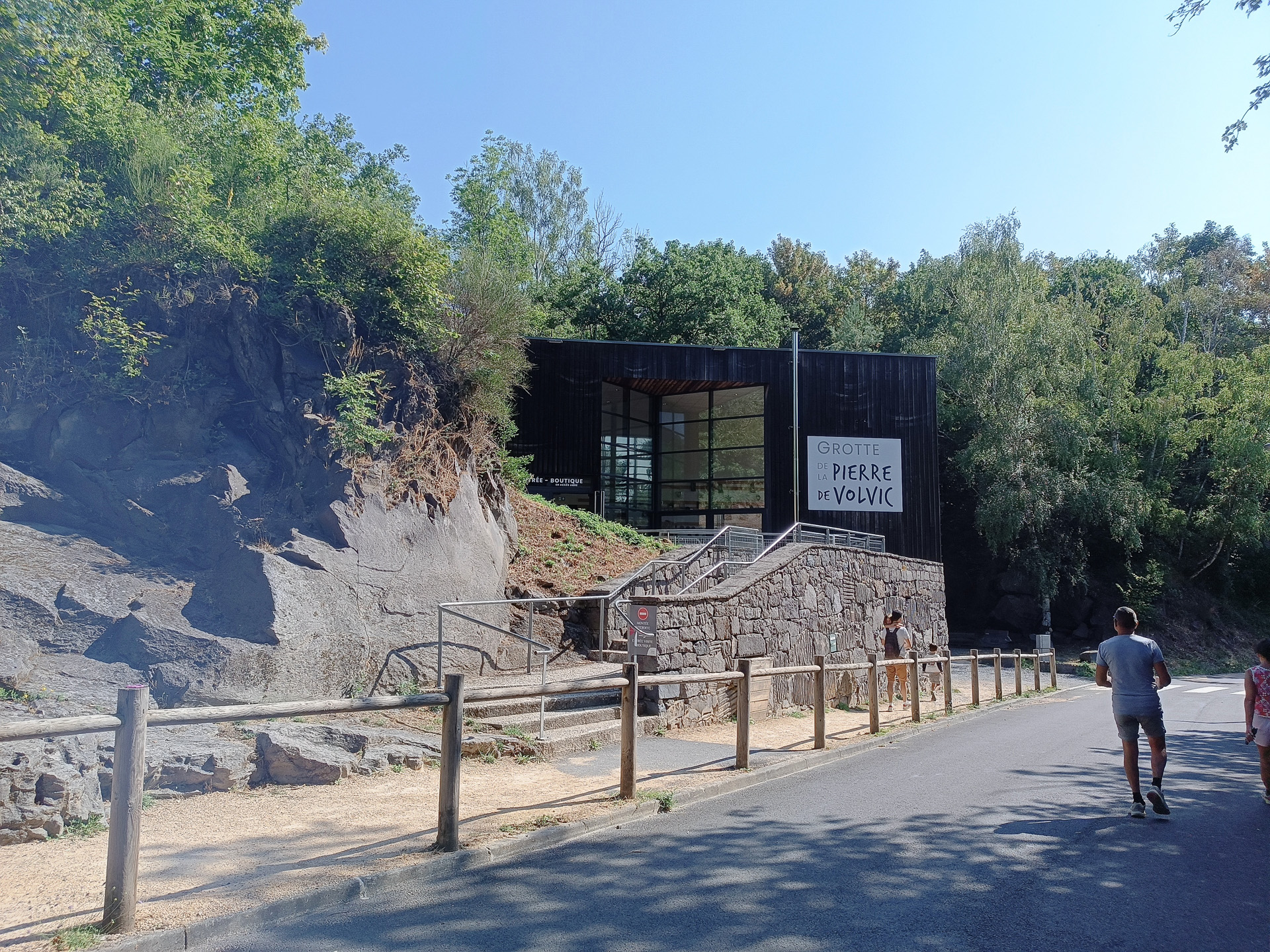 Grotte de la Pierre de Volvic