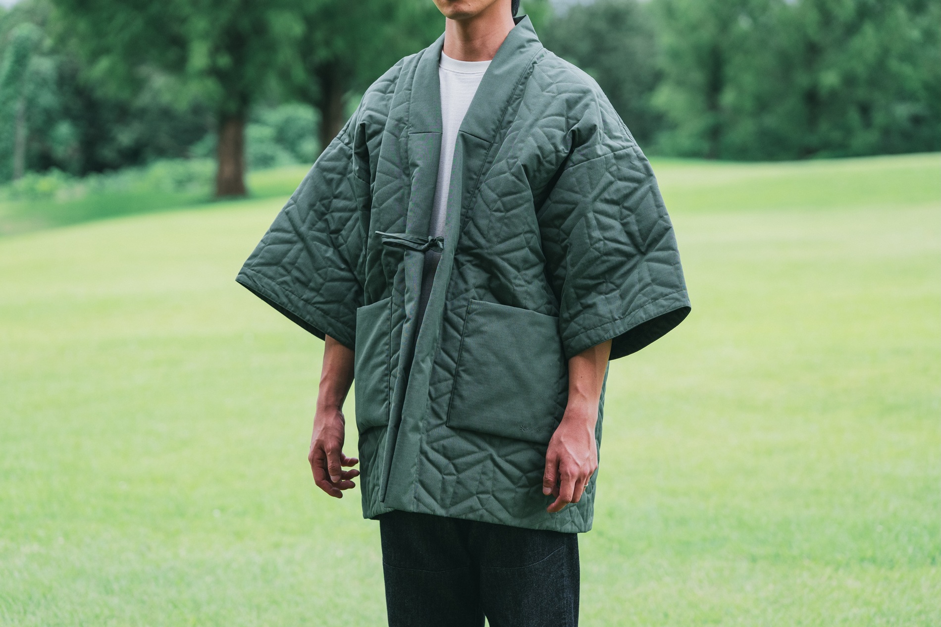 Insulated Jacket。日本の伝統的な作業着である半纏を、難燃素材で再解釈