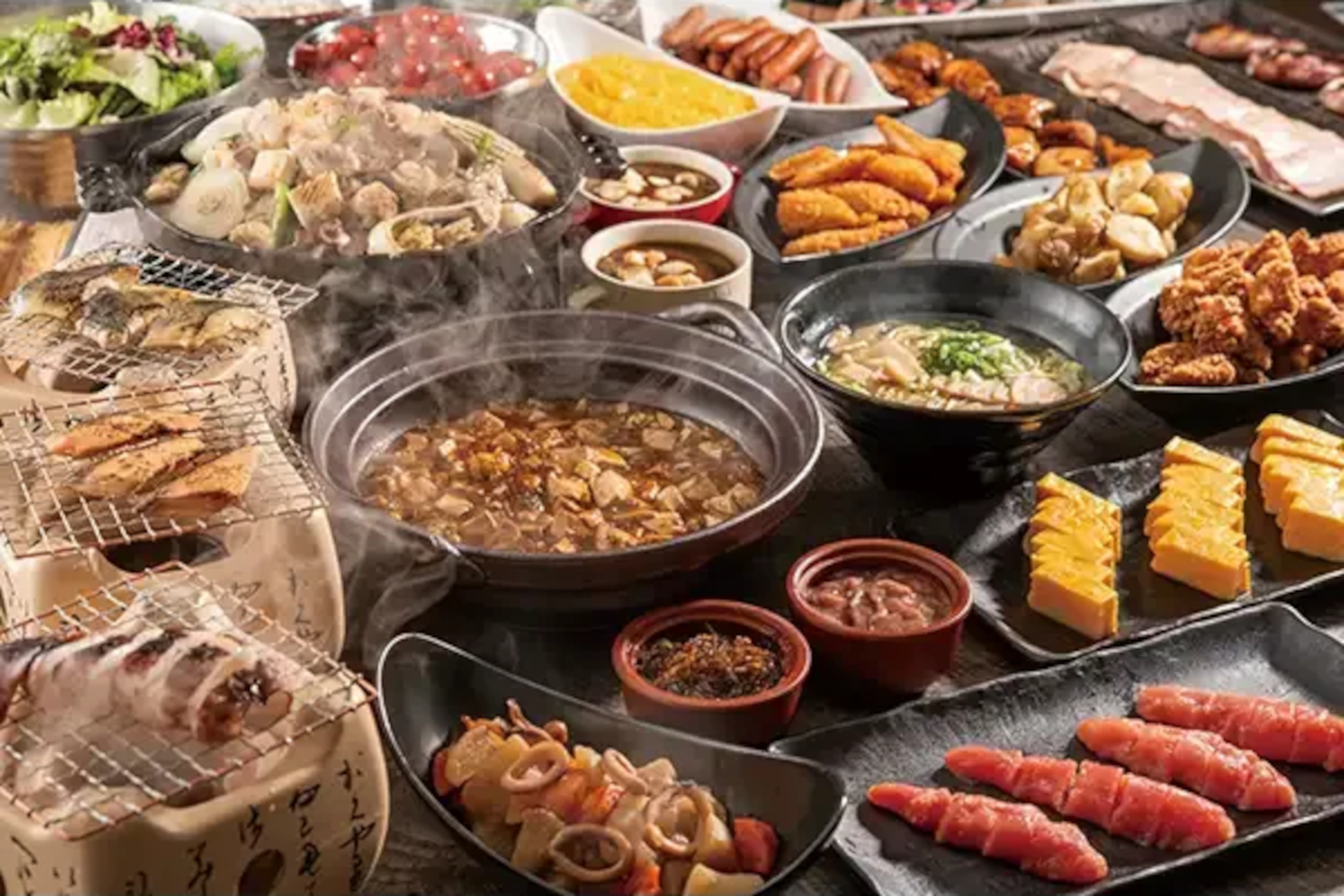 「ホテルマイステイズ函館駅前」の朝食ビュッフェ。塩ラーメンや海鮮ジンギスカン、イカ焼きなどご当地メニューが充実