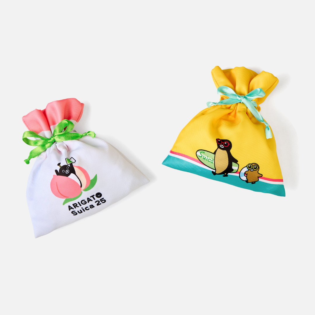 Suicaのペンギン 巾着 こんがり/桃太郎（各800円）