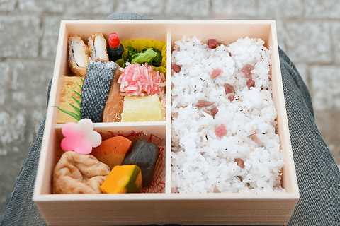 特急「ひたち」とコラボした「梅まつり特製弁当」を食べてみた