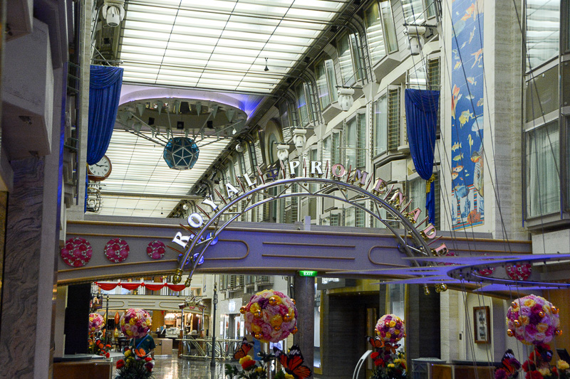 ロイヤルプロムナードの入り口