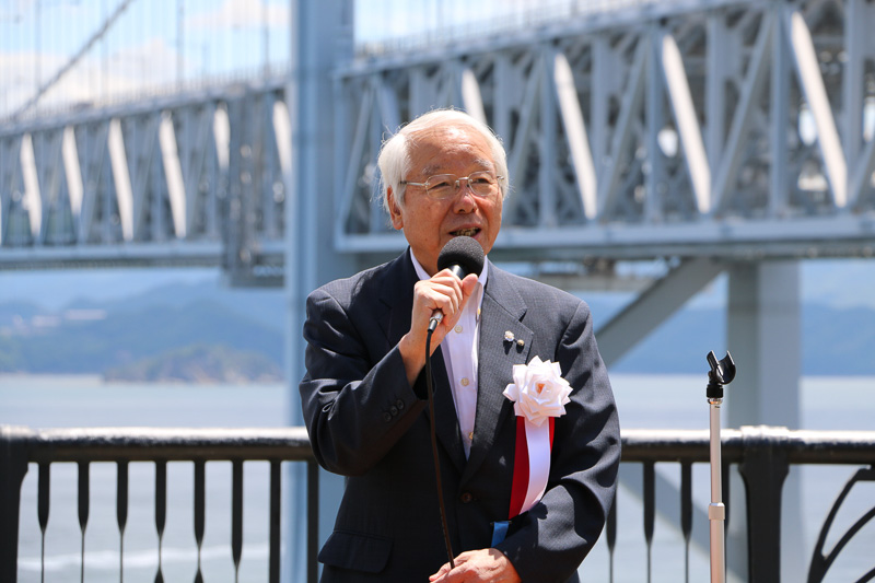 兵庫県知事の井戸敏三氏