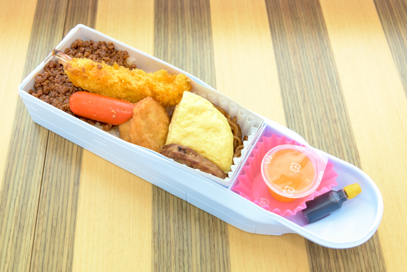 食べ慣れたおかずなので、新しさは感じませんが、味付けはしっかりとしてあるので、自然にスプーンが進む美味しさです