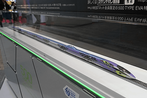 エヴァンゲリオン　新幹線　模型 JR東海/西日本/四国/九州が新幹線をアピール。「500 TYPE EVA