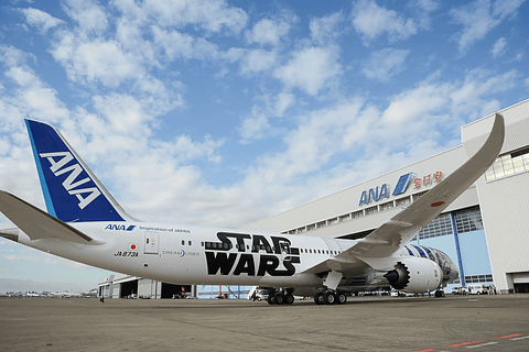 ANAのスター・ウォーズ特別塗装機「R2-D2 ANA JET」が10月2日に