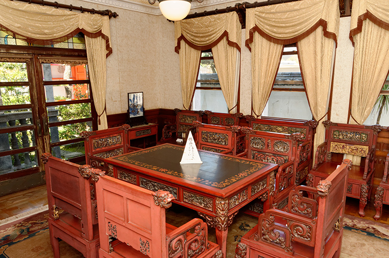 絢爛豪華な部屋の数々