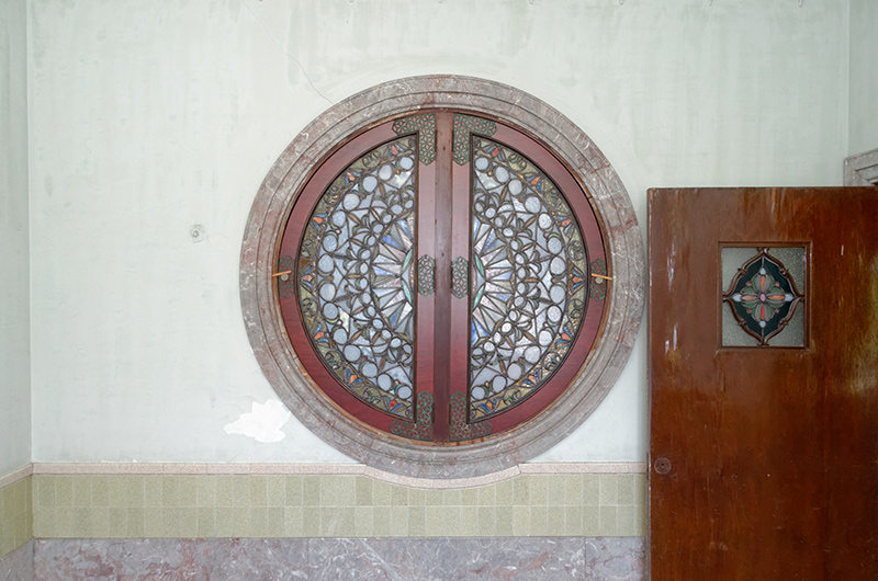 ステンドグラスの窓