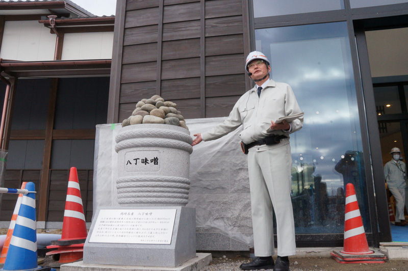 上り側は岡崎宿をイメージした建物が完成予定