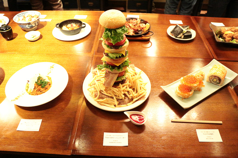 HAMBURG WORKSの「ウルトラタワーハンバーガー」（4600円）