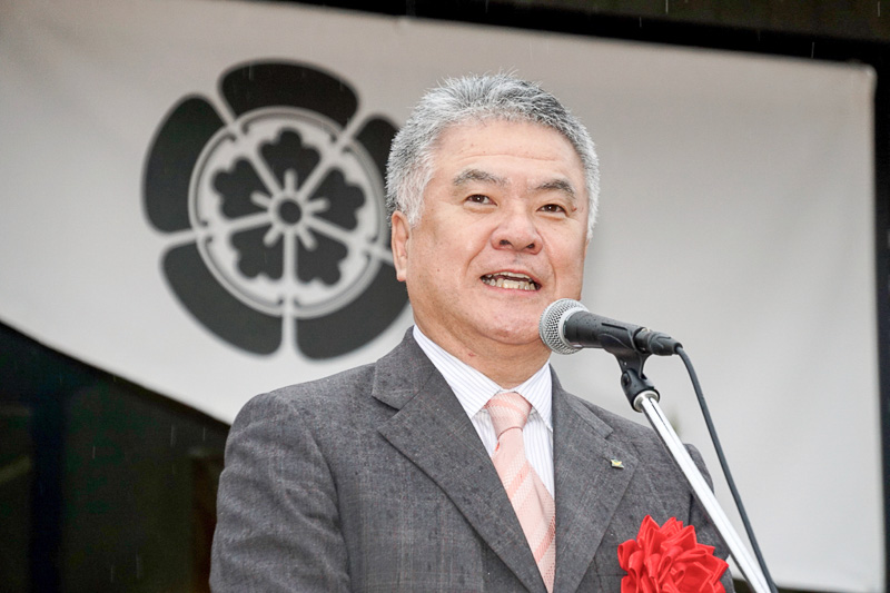 新城市長の穂積亮次氏