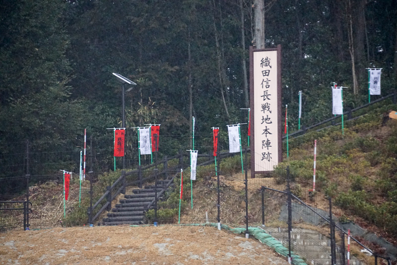 ものみやぐらからの見晴らし、当日はあいにく雨であった