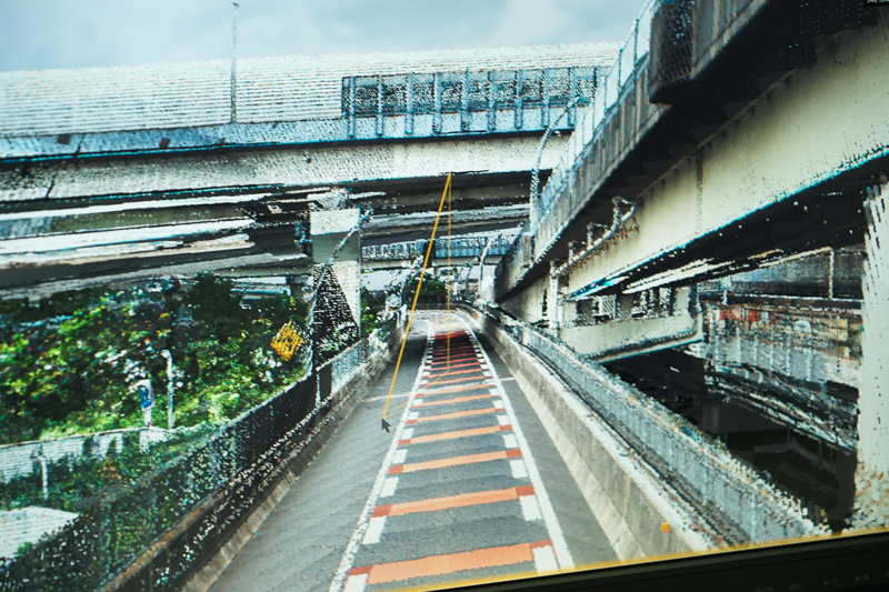 任意場所の幅や高さなどを計測することができる。高さを計測しているところ