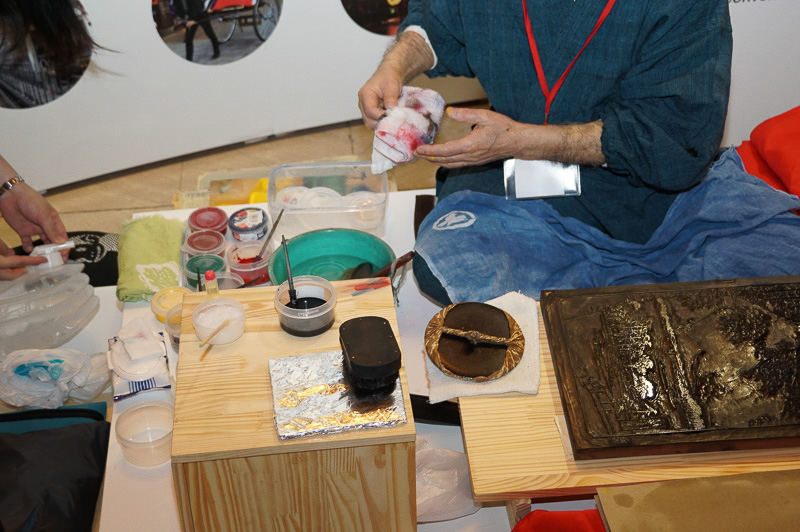 東京都のブースでは、浮世絵制作の実演で日本らしさをアピール