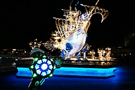 開園15周年を祝うスペシャルプログラム「東京ディズニーシー15周年『ザ