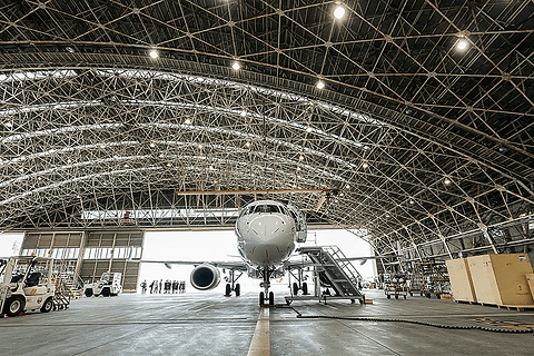 JAL、新導入の「エンブラエル 190型機」が伊丹空港に到着 5月10日から