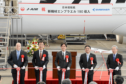 J Air 全席acコンセント装備の新鋭機 エンブラエル 190型機 のお披露目式 5月10日初便就航 トラベル Watch