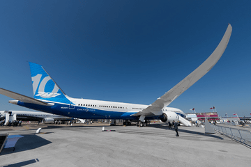 シンガポール航空 Boeing 787-10 シンガポール航空、関空で787-10日本初公開 就航50周年、5月に