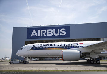 シンガポール航空 エアバスA350-900初号機 エアバス、シンガポール航空のA350-900ULRの初号機引き渡し。10