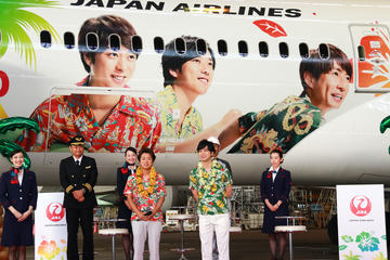 JAL、嵐デザインの「20th ARASHI THANKS JET」モデルプレーン